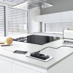 پریز مسطتیلی